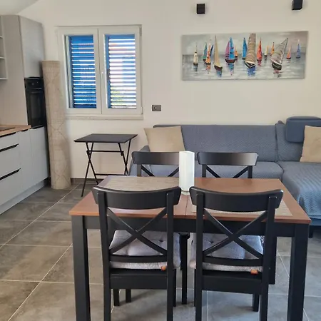 Apartamento Downtown Vlew Lovište