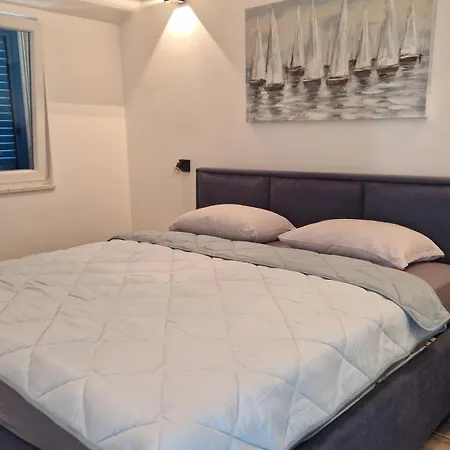 Apartment Downtown Vlew Loviste
